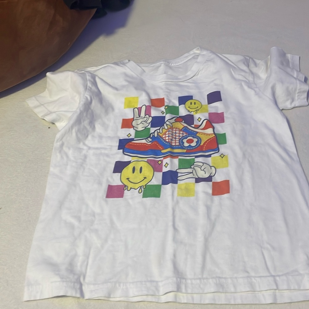 It’s a small kid core t shirt